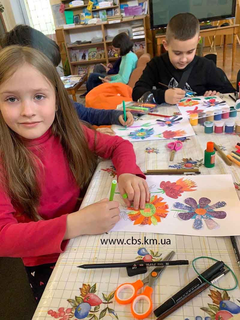 Квіти для матусь виготовили у ЦПБ.